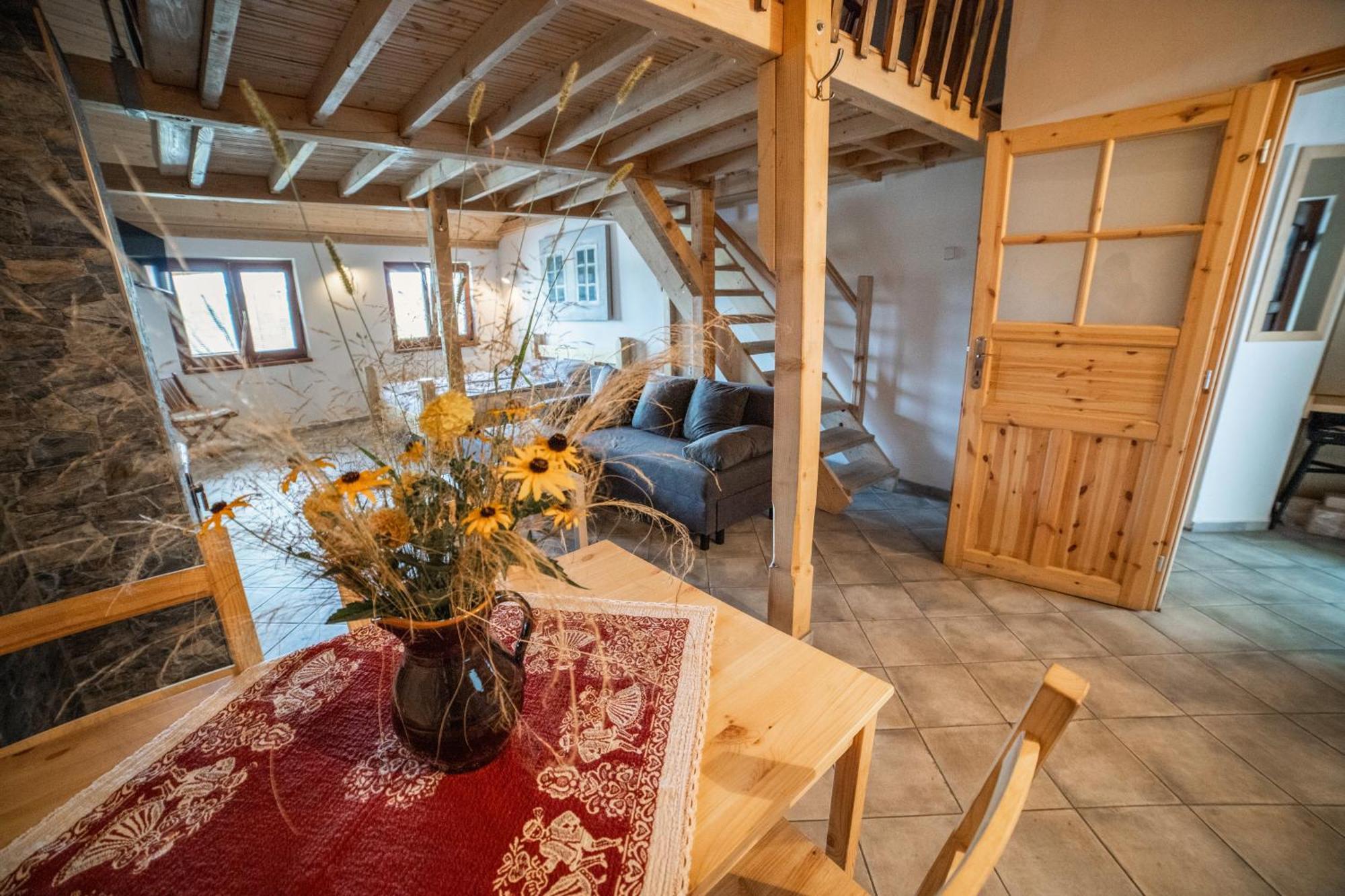 Vinny Sklep Kovarna - Nad Presovnou Rohatec ภายนอก รูปภาพ