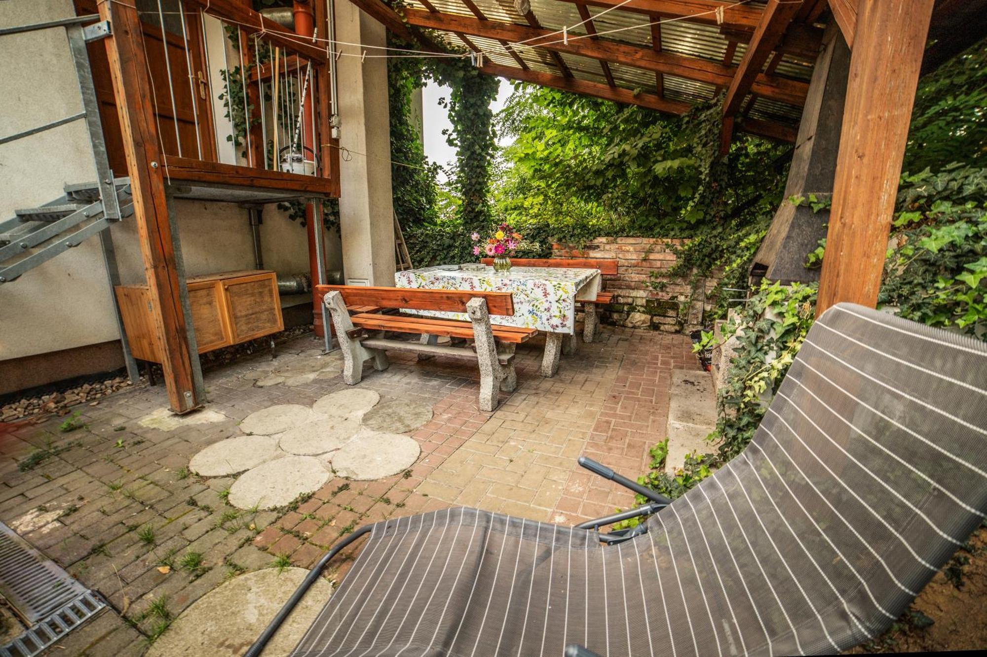 Vinny Sklep Kovarna - Nad Presovnou Rohatec ภายนอก รูปภาพ